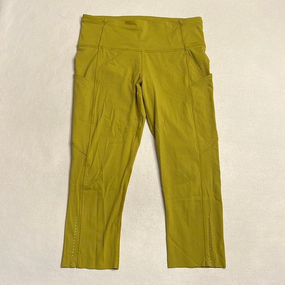 36. Lululemon Fast and Free Crop II 19" *Nulux
Golden Lime - Picture 1 of 4